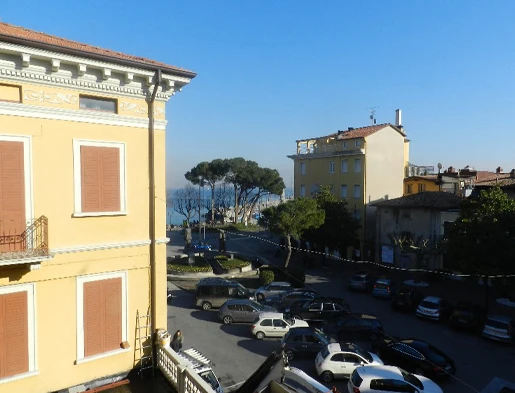 Desenzano del Garda (BS) - Flat overlooking the lake