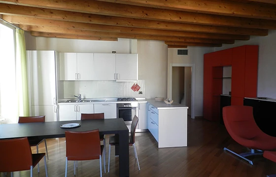 Desenzano: appartamento in affitto