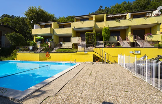 Soiano del lago (BS): Appartamento in residence con piscina