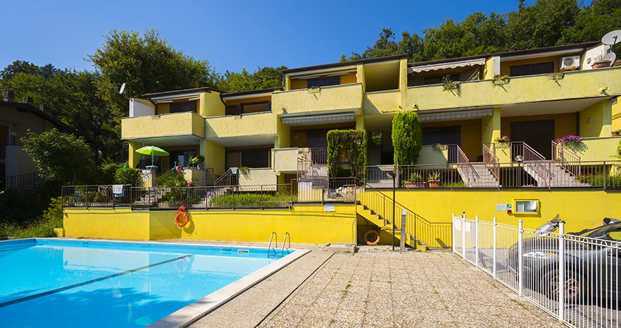 Soiano del lago (BS): Appartamento in residence con piscina