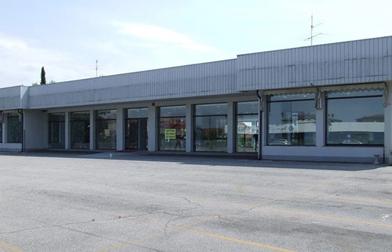 San Zeno Statale BS-CR: Immobile commerciale A - Esterno