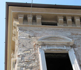 Brescia: Palazzo Calini Gambara - Dettaglio finestra