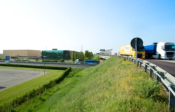 Brescia: Immobile commerciale fronte A4