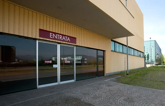 Brescia: Immobile commerciale fronte A4