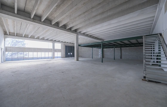 Brescia East beside A4: Various sizes