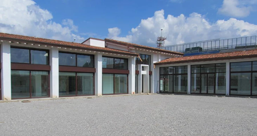 Brescia 2: Cascinale ristrutturato