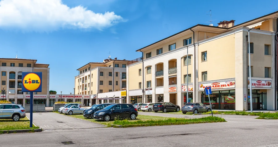 Bagnolo Mella (BS): Centro commerciale