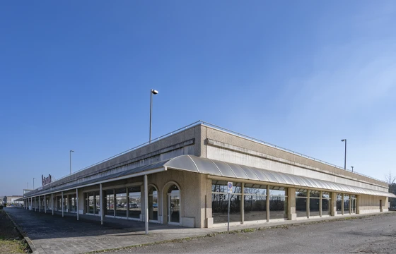 Flero (BS): Centro commerciale