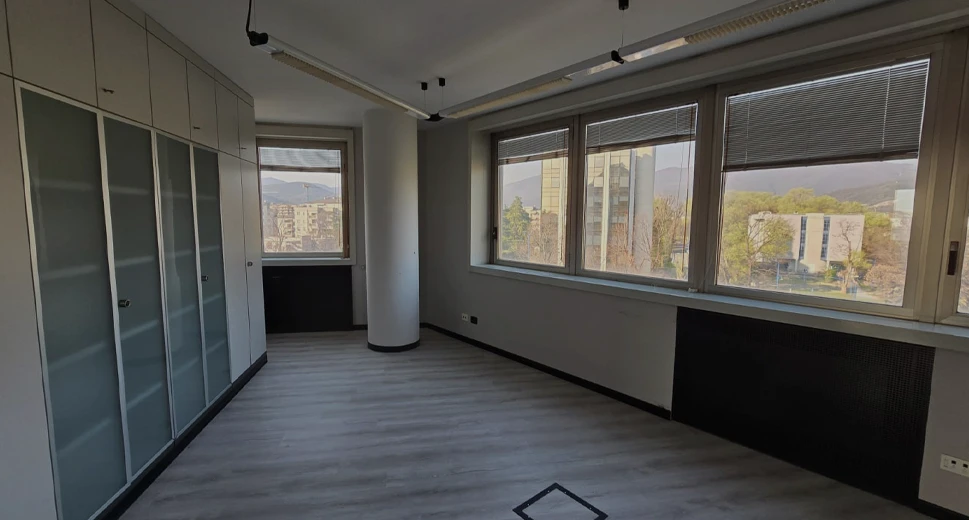Panoramic office - floor 4 - 110 m²