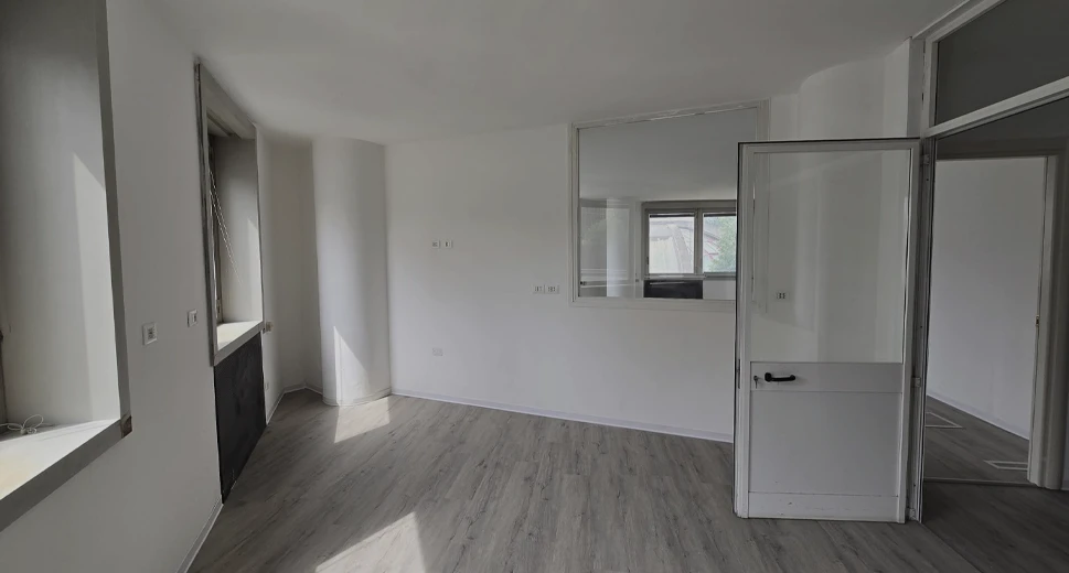 Office - floor 1 - 135 m²