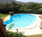 Porto Cervo: villa in vendita - Panoramica esterno e piscina esclusiva